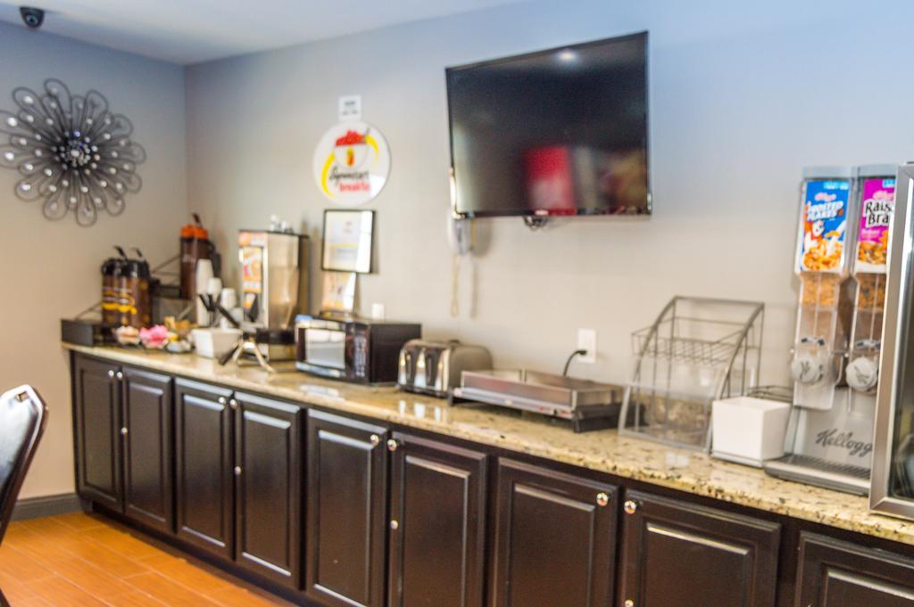 Super 8 By Wyndham Ardmore Extérieur photo